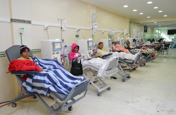 Programa “Manos que Ayudan” mejora condición de vida pacientes hemodiálisis del Padre Billini