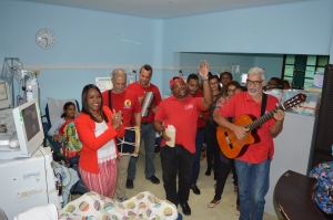 Hospital Docente Padre Billini lleva alegr&iacute;a a pacientes y colaboradores  con aguinaldo