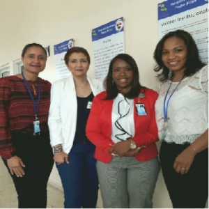 La doctora Ruth Esther Araujo, Directora de Hospital Docente Padre Billini, recibe personalidades